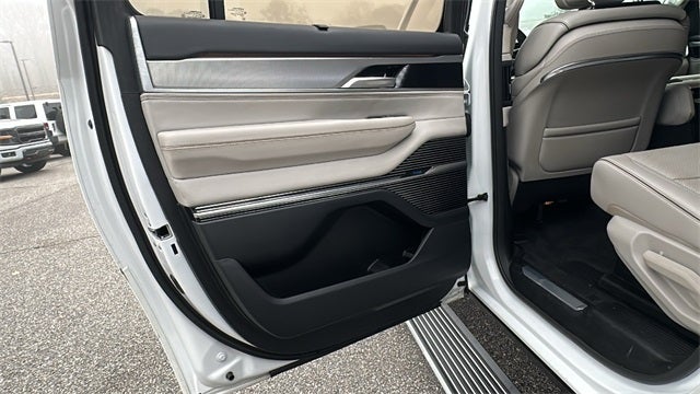 2023 Jeep Grand Wagoneer L Series II