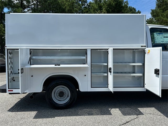 2026 Ford E-350SD Base Cutaway
