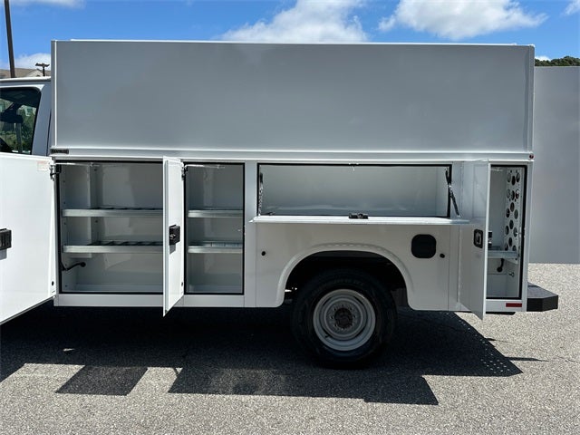 2026 Ford E-350SD Base Cutaway