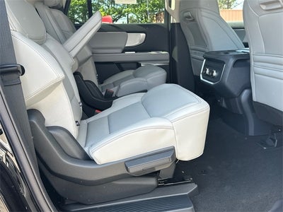 2025 Ford Expedition Max active