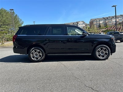 2025 Ford Expedition Max active