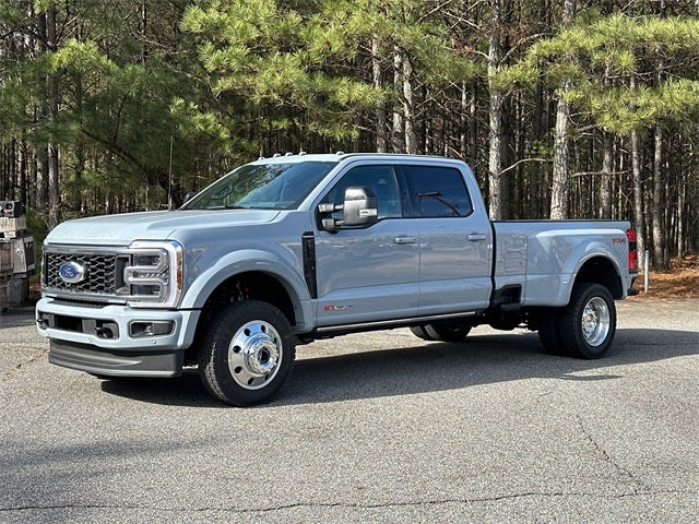 2026 Ford F-450SD Platinum DRW