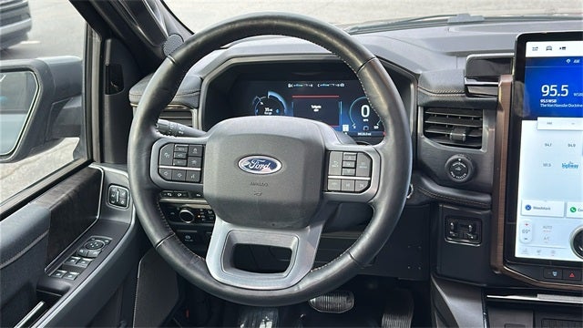 2023 Ford F-150 Lightning Lariat