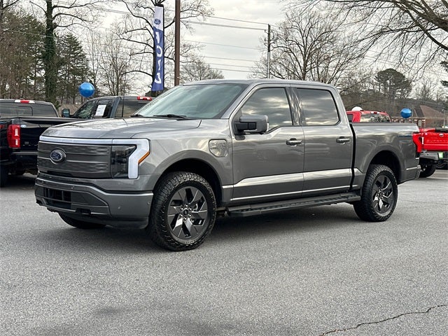 2023 Ford F-150 Lightning Lariat